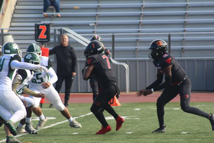 North Point football rolls past Patuxent